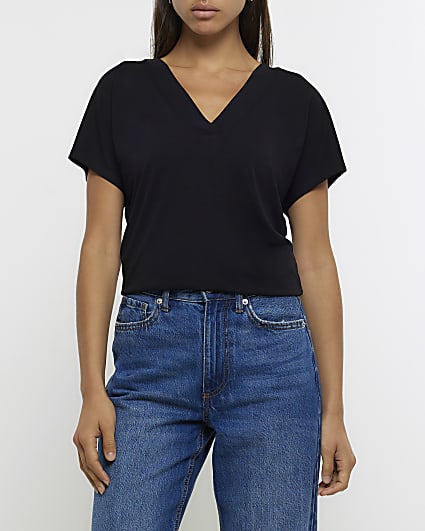 Black v neck t-shirt