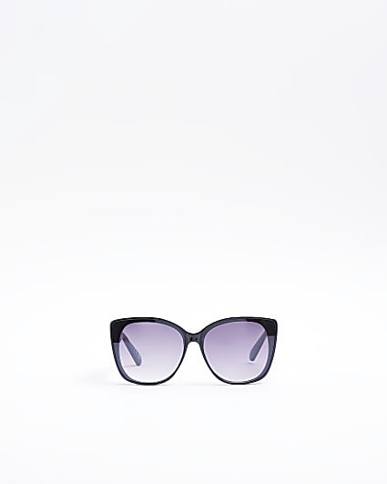 Black oversized cat eye sunglasses