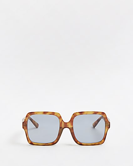 Orange tortoiseshell oversized sunglasses