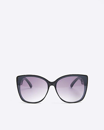 Black chain cat eye sunglasses