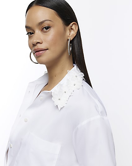 White floral collar long sleeve shirt