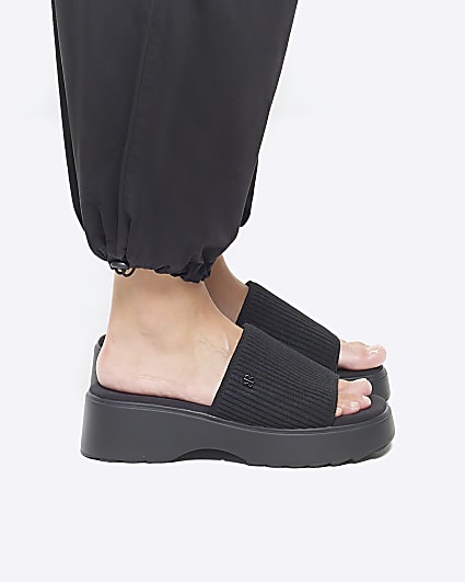 Black knit flatform sandals