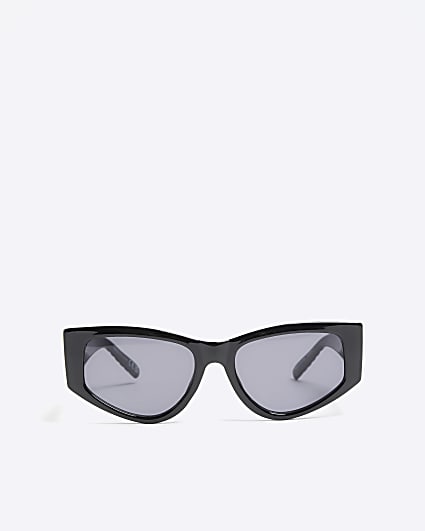 Black cat eye sunglasses