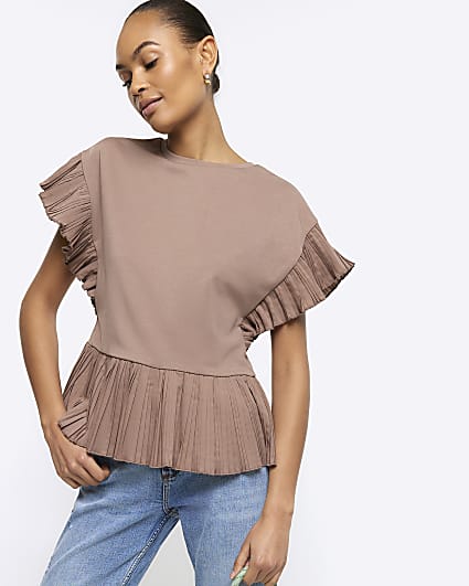 Brown plisse trim frill t-shirt