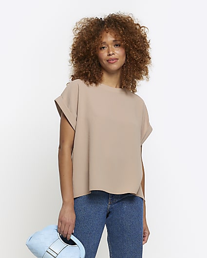 Beige step hem t-shirt