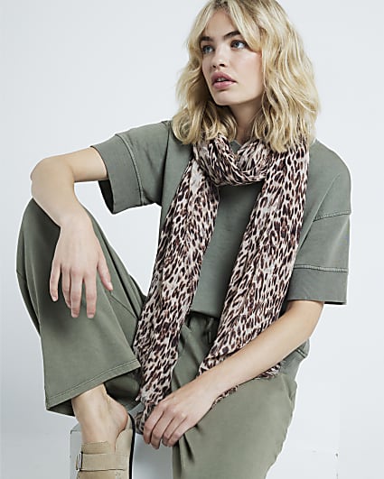 Brown leopard print lightweight scarf