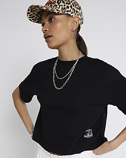 Black embroidered cropped t-shirt