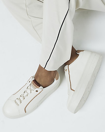 White Laceless platform trainers