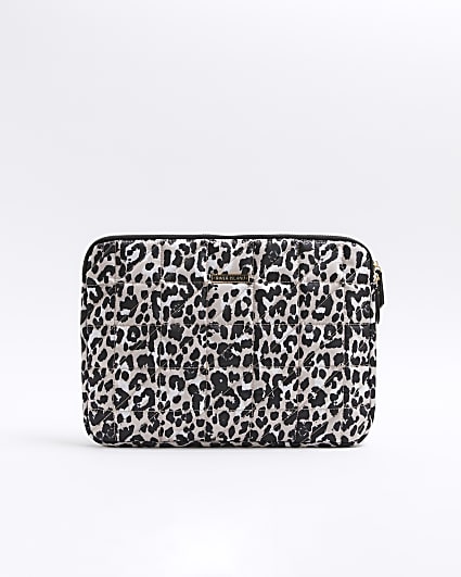 Beige quilted leopard print laptop bag