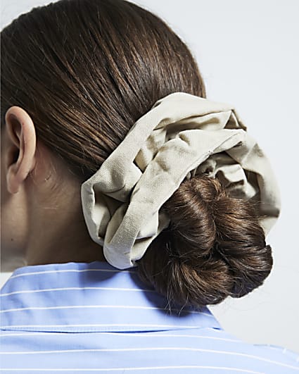 Brown linen hair scrunchie