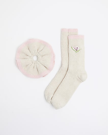 Cream Knitted Socks and Scrunchie Set