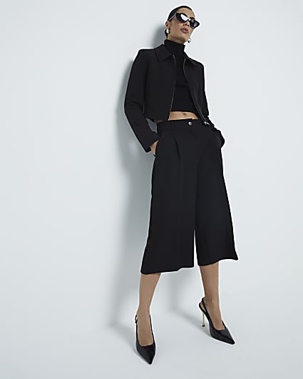 Black Pleated Longline Bermuda Shorts