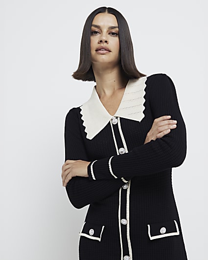 Black Knitted Scallop Collared Dress