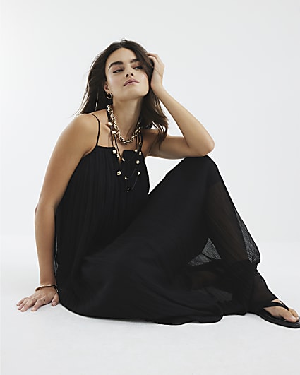 Black Sleeveless V Trim Maxi Dress