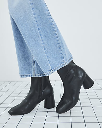 Black Block Heel Round Toe Ankle Boots