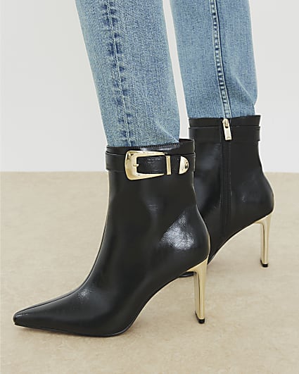 Black Metal Heel Point Toe Boots