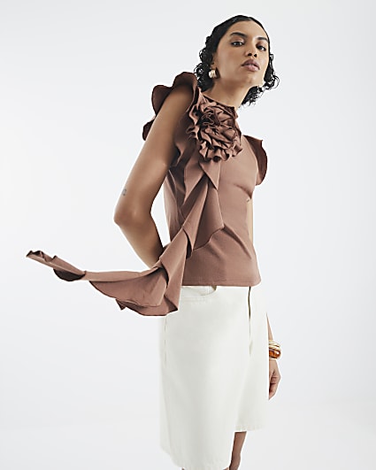 Brown Short Sleeve Floral Ruffle T-shirt