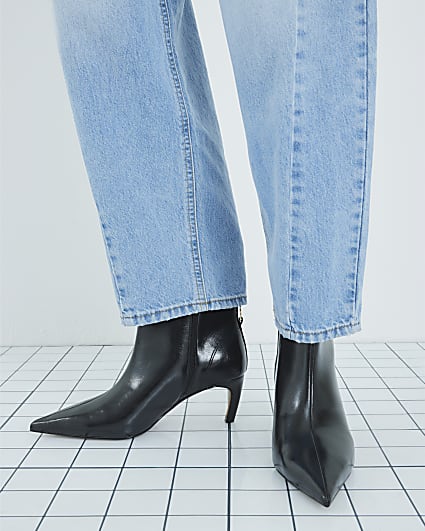 Black Wide Fit Point Kitten Heel Boot