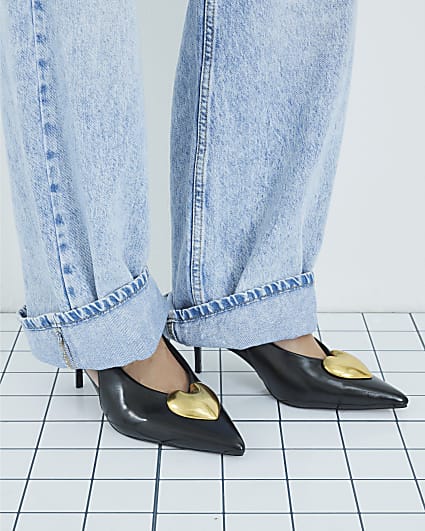 Black Heart Detail Court Heels