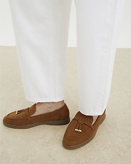 Brown Gum Sole Tassel Loafers