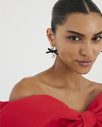 Black Faux Leather Bow Pearl Dangle Earrings