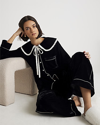Black Frill Collar Velvet Pyjama Set