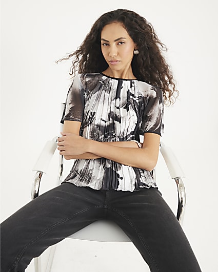 Black Short Sleeve Pleated Hybrid Top