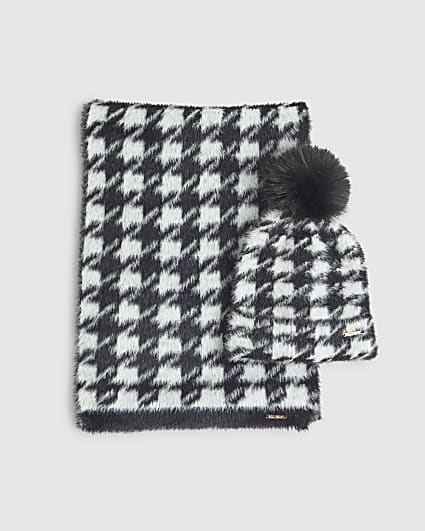 Black Dogtooth Print Hat and Scarf Set