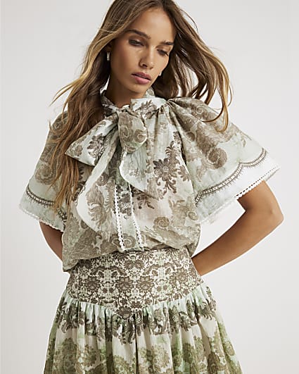 Green Short Sleeve Pussybow Blouse