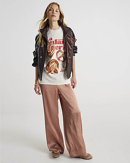 Beige Short Sleeve Pastry T-shirt