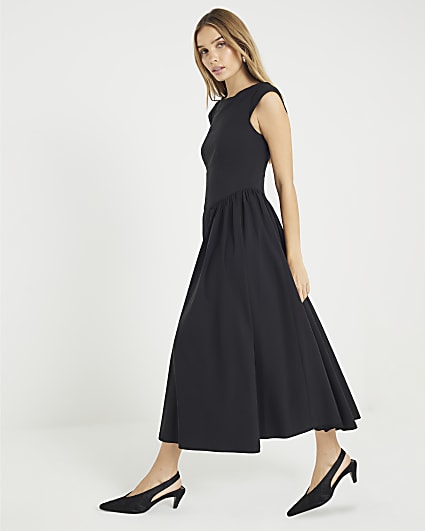 Black Short Sleeve Contoured Midi Dress