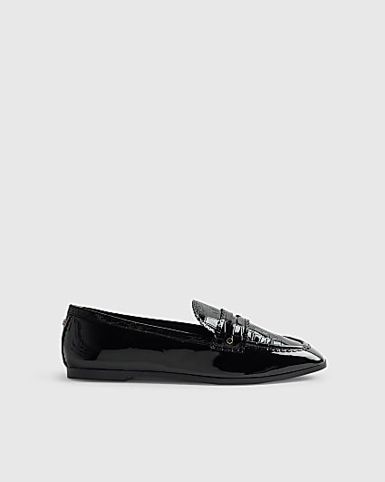 Black Scallop Edge Patent Loafers