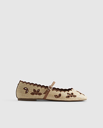Cream Scallop Edge Broderie Ballet Pumps