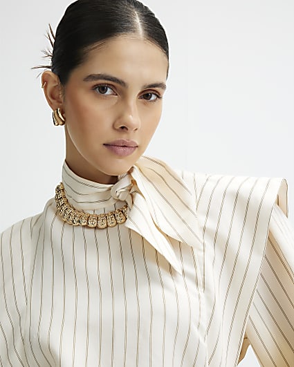 Gold Beaten Link Collar Necklace