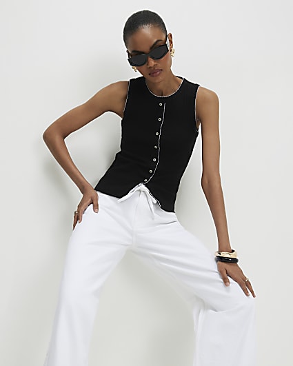 Black Sleeveless Scallop Trim Ribbed Top
