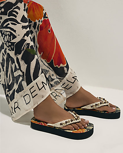 Cream Beaded Toe Thong Sandals