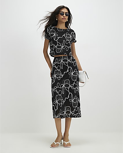 Black Floral Embroidered Midi Skirt