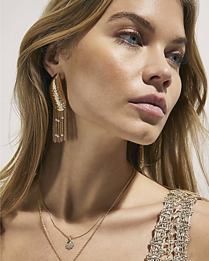 Gold Tassel Mussel Shell Earrings