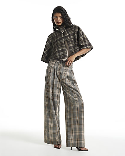Brown Check Collared Short Cape
