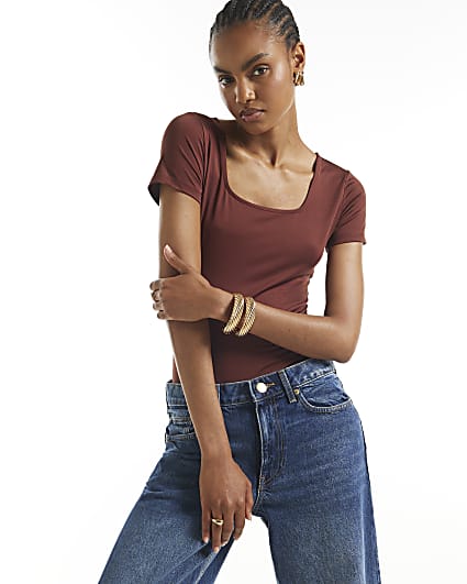 Brown Short Sleeve Scoop Neck Bodysuit
