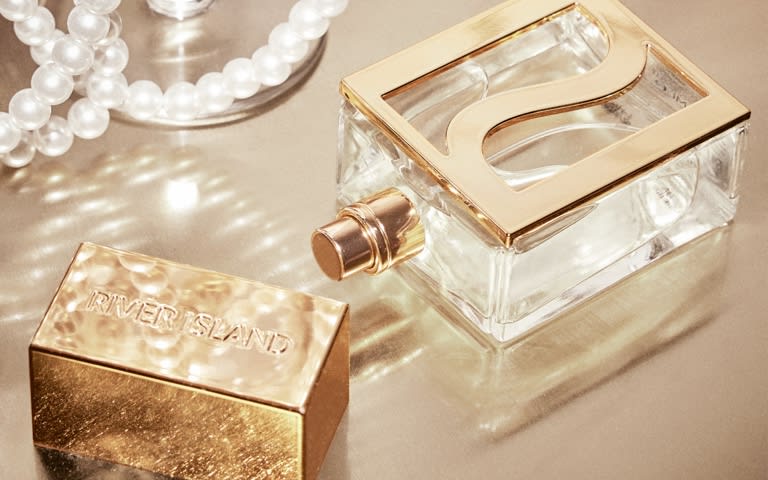 How to match your outfit with your perfume | River Island Edit