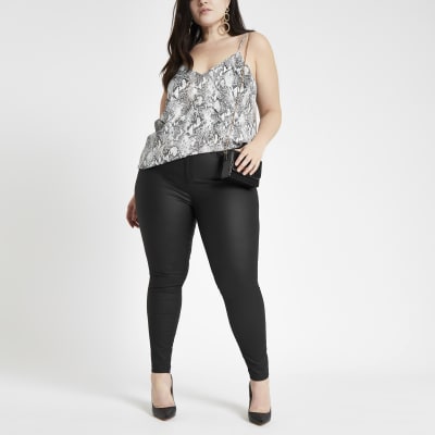 Plus – Molly – Schwarze, beschichtete Jeggings