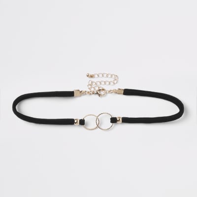 Zwarte verfraaide chokerketting met verbonden ringen