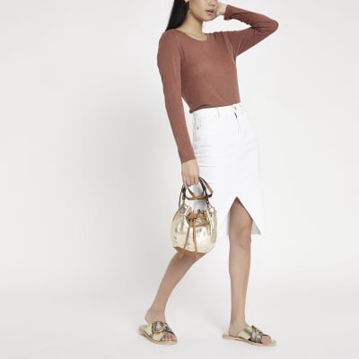 Lichtbruine basic top met lage hals en lange mouwen