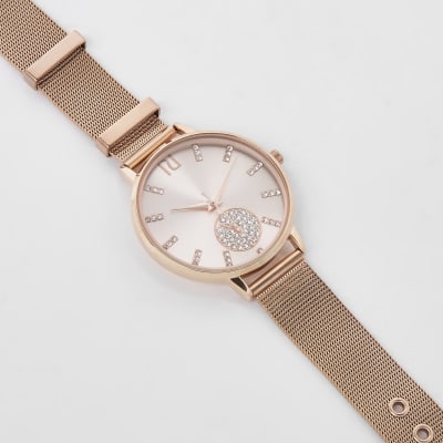Montre or rose à strass avec bracelet en maille