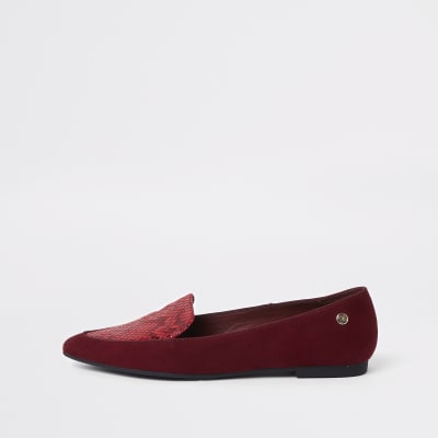 red pointed loafers
