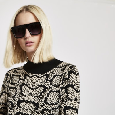 Black oversized smoke lens sunglasses