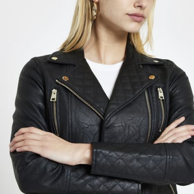 Schwarze Bikerjacke aus Lederimitat