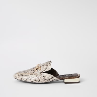 Beige loafers met slangenprint en zonder hiel