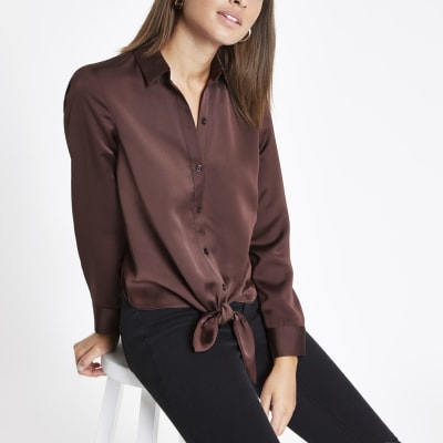 Dunkelbraunes Button-Up-Hemd